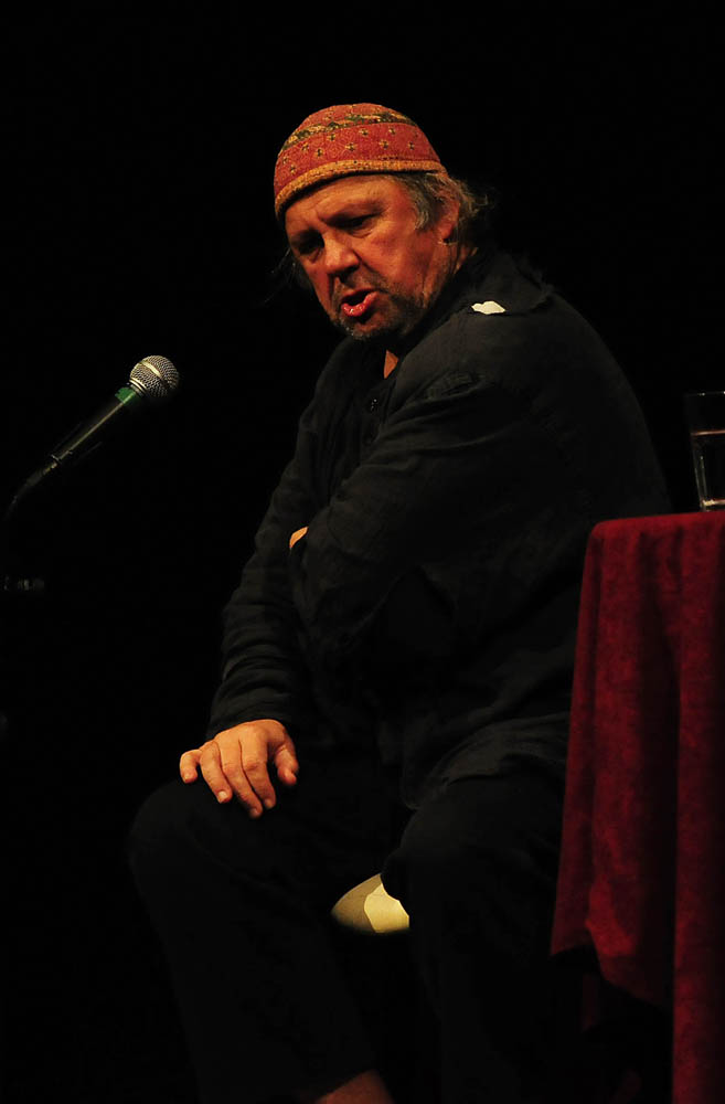 Zadar, 06.03.2013. snimio: Nenad Marčev,
Monodrama Zijaha Sokolovića,
Međuigre 0-24,
Redatelj Zijah Sokolović,
Dvorana HNK Zadar Zadar, 06.03.2013. snimio: Nenad Marčev,
Monodrama Zijaha Sokolovića,
Međuigre 0-24,
Redatelj Zijah Sokolović,
Dvorana HNK Zadar