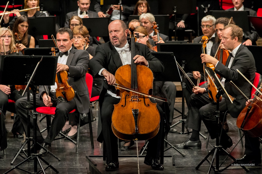 Simfonijski orkestar HRT-a pod ravnjanjem Enrica Dinda otvorio koncertnu sezonu u Zadru Simfonijski orkestar HRT-a pod ravnjanjem Enrica Dinda otvorio koncertnu sezonu u Zadru