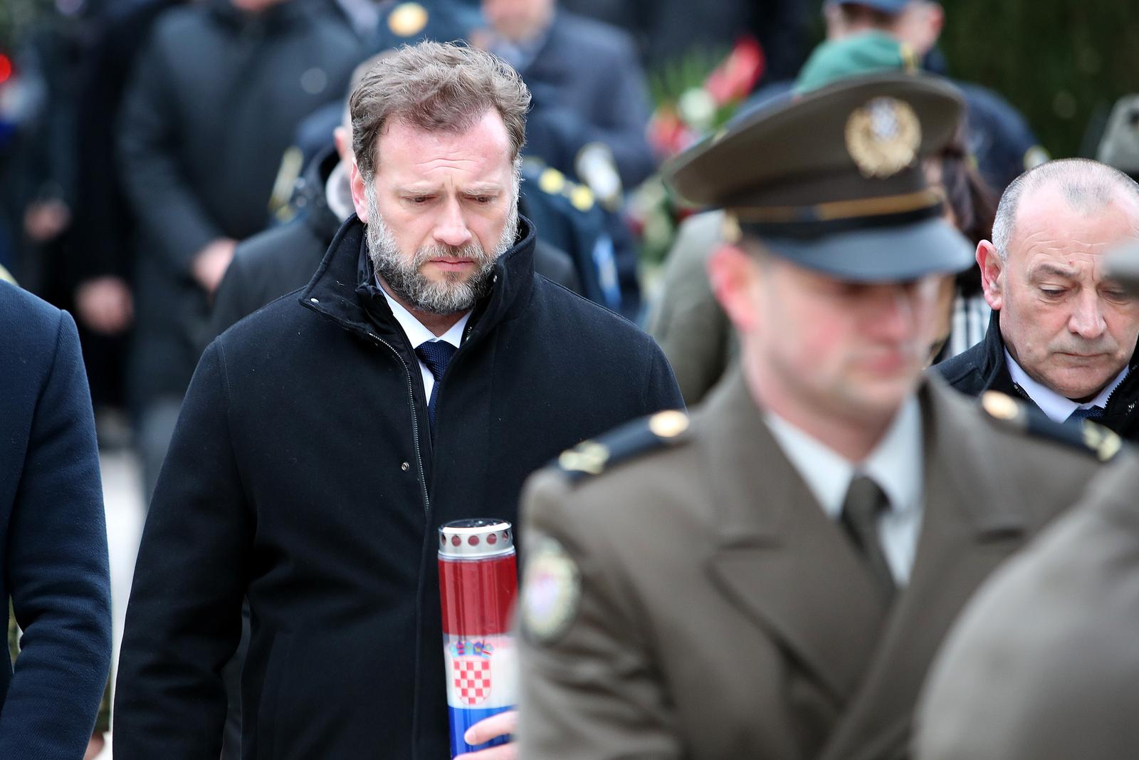 Na Gradskom groblju odana počast poginulim hrvatskim braniteljima povodom 30. obljetnice VRO Maslenica Na Gradskom groblju odana počast poginulim hrvatskim braniteljima povodom 30. obljetnice VRO Maslenica