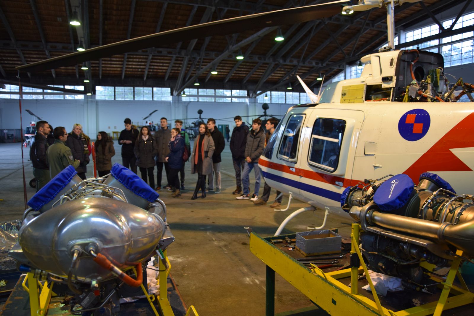 Polaznici Zimske škole u posjeti vojarni “Pukovnik Mirko Vukušić” u Zemuniku