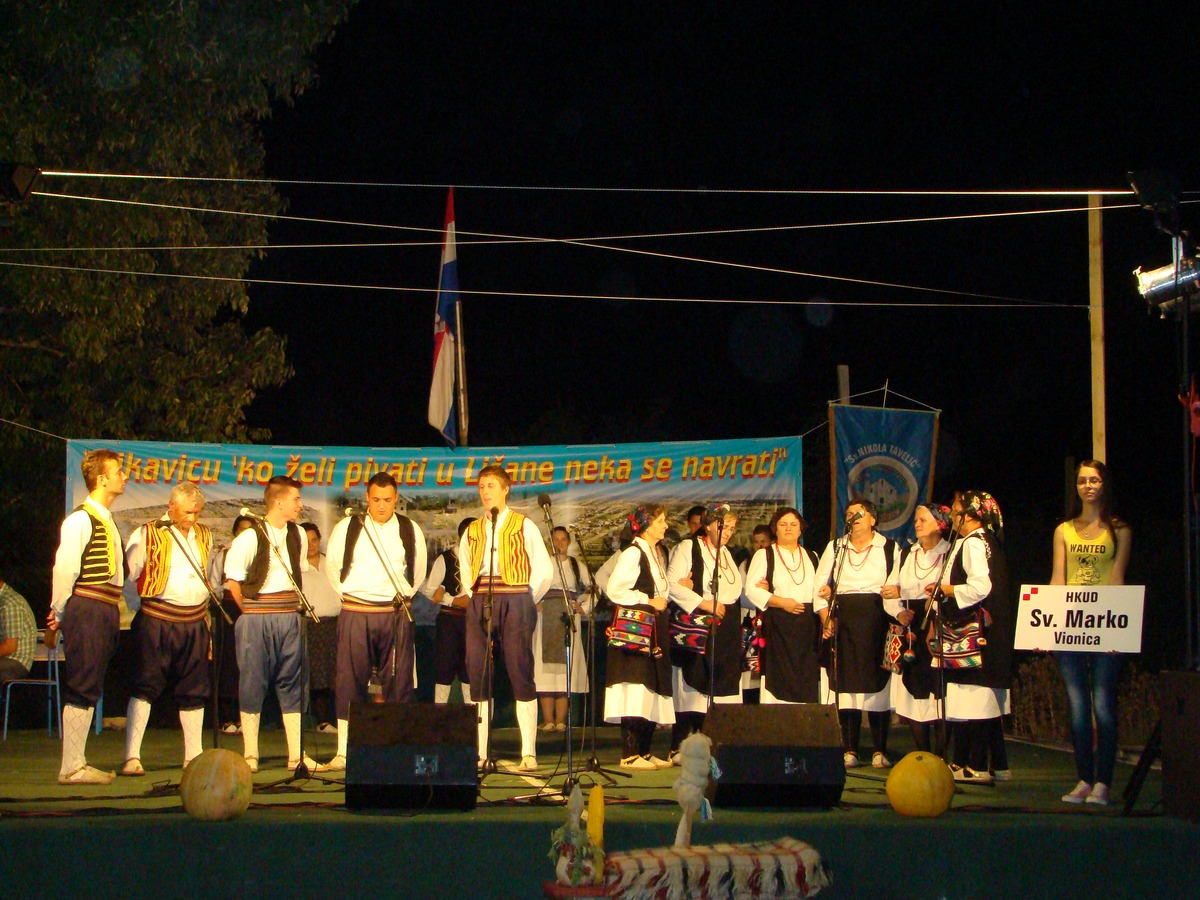 Ojkavicu tko želi pivati, u Lišane neka se navrati, foto: Mane Ledenko