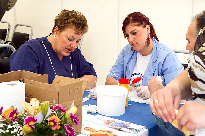 Narodni trg: Simultanka velemajstora Saša Martinović na 50 pločaa, Foto: Leo Banićć Narodni trg: Simultanka velemajstora Saša Martinović na 50 pločaa, Foto: Leo Banićć