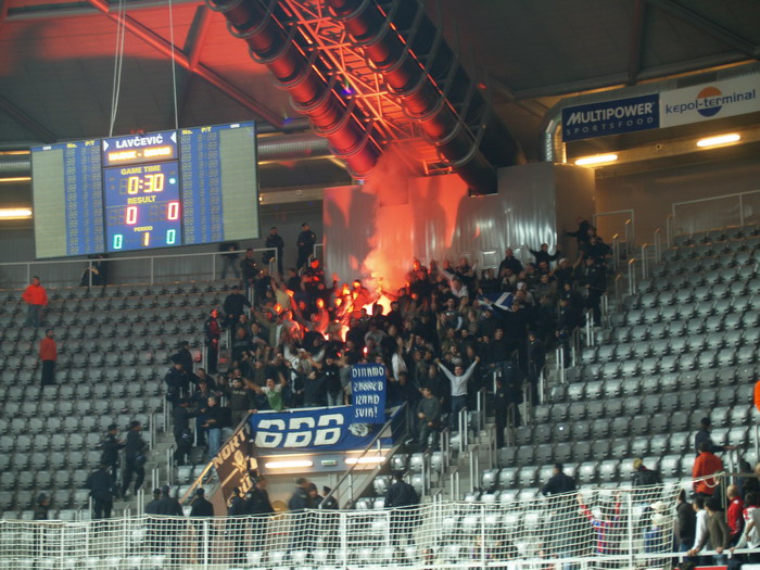 Hajduk – Dinamo, bakljada B.B.B.