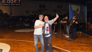 Humanitarno gledanje utakmice Zadar-Cibona (85-84) u Jazinama Humanitarno gledanje utakmice Zadar-Cibona (85-84) u Jazinama