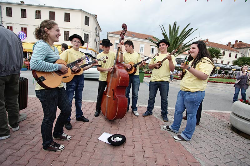 5. Eno-eko-gastro-etno stol (foto: Marin Gospić)
