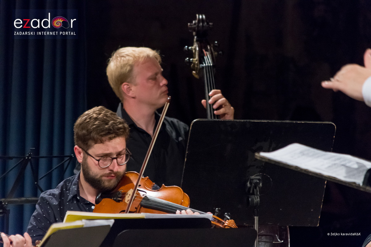 59. Glazbene večeri u sv. Donatu: Orkestar Epoque i gitarist Krešimir Bedek @ Crkva sv. Nikole
