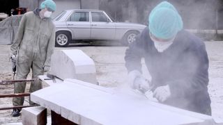 Mladi europski kipari stigli u Imotski, punom parom rade spomenik kultnom Mercedesu Mladi europski kipari stigli u Imotski, punom parom rade spomenik kultnom Mercedesu