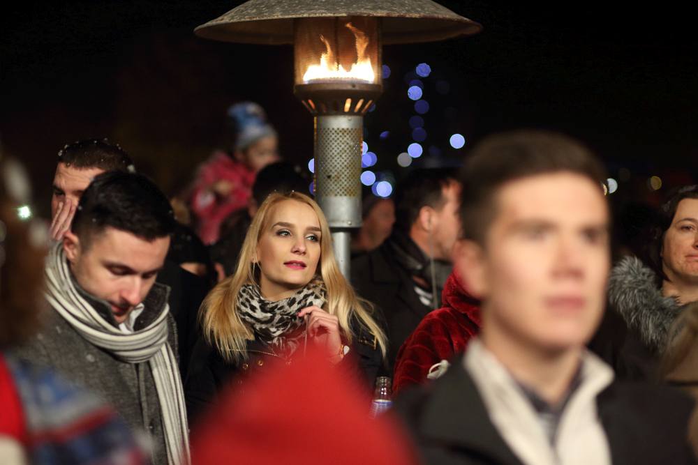 Advent na Viru: Crvena jabuka oduševila u “sniježnom” Viru Advent na Viru: Crvena jabuka oduševila u “sniježnom” Viru