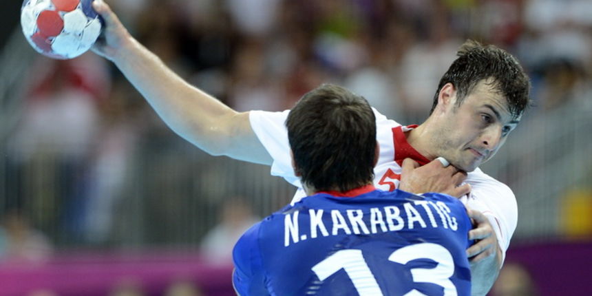 London, 100812.
Kosarkaska dvorana.
Hrvatska muska rukometna reprezentacija igra polufinalnu utakmicu protiv Francuske na Olimpijskim igrama u Londonu.
Na fotografiji: Domagoj Duvnjak, Nikola Karabatic.
Foto: Drago Sopta / CROPIX