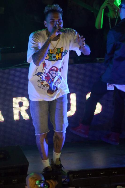 Koncert Chrisa Browna, koji je trebao biti održan na plaži Zrće, zbog jake bure je održan u prepunom klubu Aquarius.  Photo: Dalibor Urukalović/PIXSELL