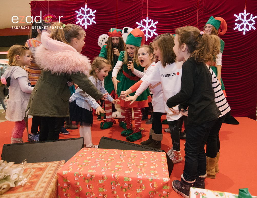 Zimski sportovi s Djedom Božićnjakom Zimski sportovi s Djedom Božićnjakom