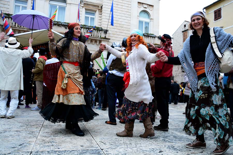 Stanarske maškare u karnevalskoj povorci, foto Iva Perinčić