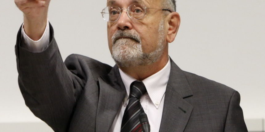 Zagreb, 231109. HRT, Prisavlje 3. Nakon pet sati zasjedanja u petak 20. studenog Programsko vijece HRT-a danas je nastavilo sjednicu na kojem ce se raspravljati o slucaju Ane Jelinic voditeljice emisije Dossier.hr. Na slici: glavni ravnatelj HRT-a Vanja S Zagreb, 231109. HRT, Prisavlje 3. Nakon pet sati zasjedanja u petak 20. studenog Programsko vijece HRT-a danas je nastavilo sjednicu na kojem ce se raspravljati o slucaju Ane Jelinic voditeljice emisije Dossier.hr. Na slici: glavni ravnatelj HRT-a Vanja S