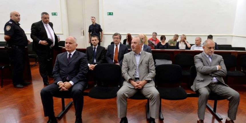 Zupanijski sud, objava presude u aferi Spice, optuzeni Damir Polancec, Darko Marinac, Milan Horvat, Zdravko Setsak, Zoran Markovic, Srdjan Mavlovic, Sasa Romac i Josip Pavlovic. Nepravomocna presuda u slucaju Spice, u kojem su bivsi HDZ-ov potpredsjednik