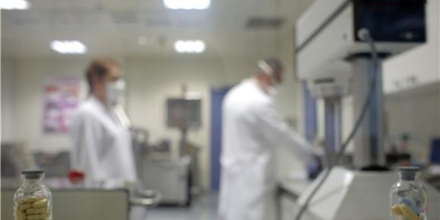 Znanstvenici – laboratorij, Foto: HINA