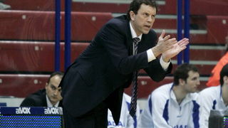 Zagreb, 050610.
KC Drazen Petrovic.
Trg Drazena Petrovica 3.
3. kosarkaska utakmica finala doigravanja izmedju Cibone i Zadra.
Na slici: Trener Zadra Danijel Jusup.
Foto: Goran Mehkek / CROPIX Zagreb, 050610.
KC Drazen Petrovic.
Trg Drazena Petrovica 3.
3. kosarkaska utakmica finala doigravanja izmedju Cibone i Zadra.
Na slici: Trener Zadra Danijel Jusup.
Foto: Goran Mehkek / CROPIX