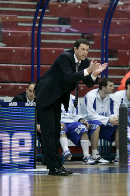 Zagreb, 050610.
KC Drazen Petrovic.
Trg Drazena Petrovica 3.
3. kosarkaska utakmica finala doigravanja izmedju Cibone i Zadra.
Na slici: Trener Zadra Danijel Jusup.
Foto: Goran Mehkek / CROPIX Zagreb, 050610.
KC Drazen Petrovic.
Trg Drazena Petrovica 3.
3. kosarkaska utakmica finala doigravanja izmedju Cibone i Zadra.
Na slici: Trener Zadra Danijel Jusup.
Foto: Goran Mehkek / CROPIX
