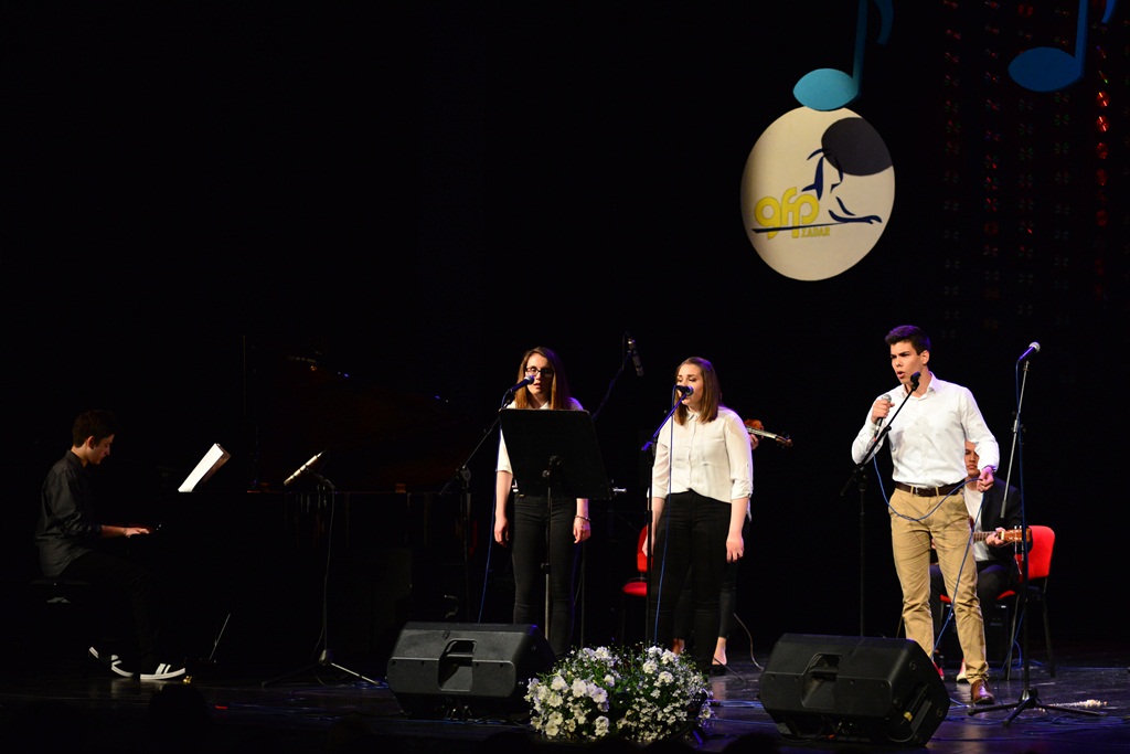 MIOC za Davida: Humanitarni koncert gimnazije Franje Petrića u HNK Zadar