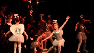 Plesna udruga Gesta: Bajka.hr