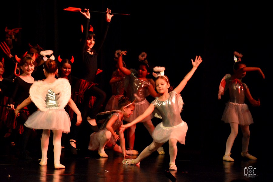 Plesna udruga Gesta: Bajka.hr