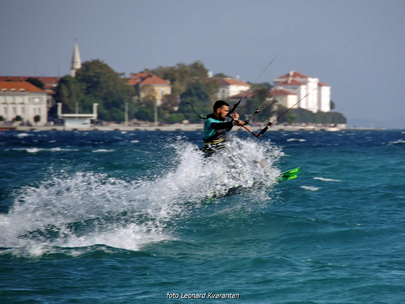 Surferi i kiteri došli na svoje pred neveru