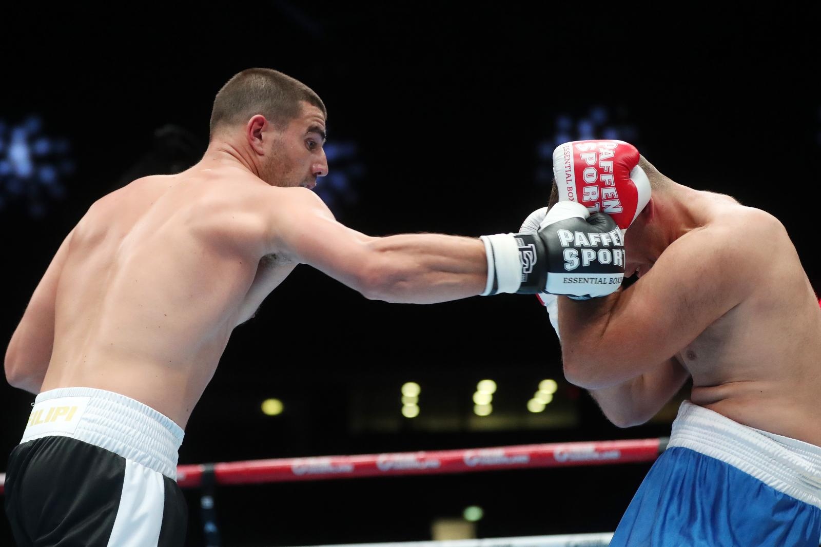 Josip Bepo Filipi pobjedio Srbina Predraga Jevtića u prvom profesionalnom meču