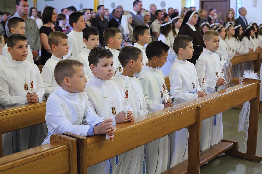 Bibinje: Sakrament Svete potvrde u župnoj crkvi Bibinje: Sakrament Svete potvrde u župnoj crkvi