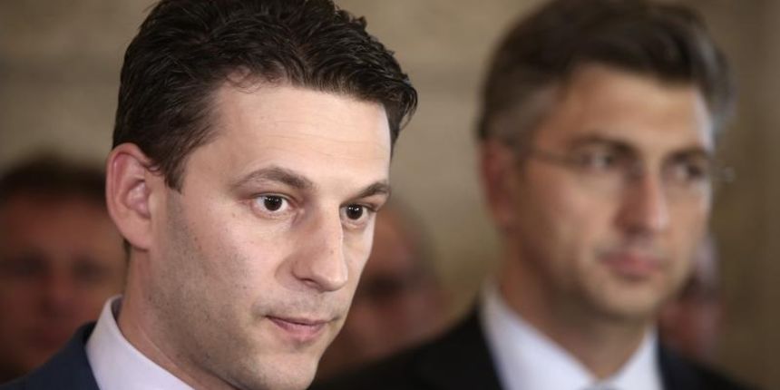 Božo Petrov Božo Petrov