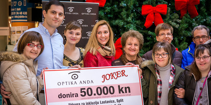 Optika Anda i Joker centar donirali 50.000 kuna Optika Anda i Joker centar donirali 50.000 kuna