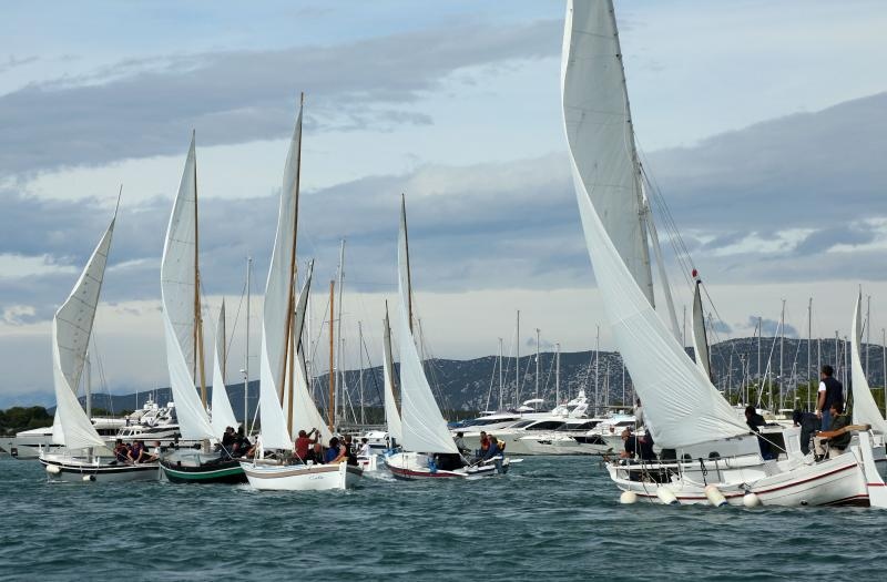 Murter: Po jakoj buri održana je tredicionalna 18. regata Latinsko idro – Murter 2015. Photo: Duško Jaramaz/PIXSELL Murter: Po jakoj buri održana je tredicionalna 18. regata Latinsko idro – Murter 2015. Photo: Duško Jaramaz/PIXSELL