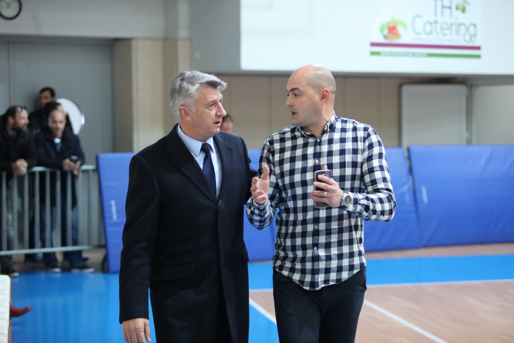 Utakmicom Pomorske i Tehničke škole otvorena košarkaška liga srednjih škola Zadarske županije Utakmicom Pomorske i Tehničke škole otvorena košarkaška liga srednjih škola Zadarske županije