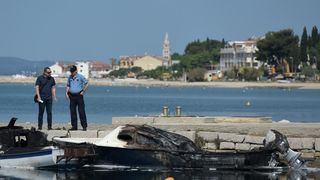 Sv. Filip i Jakov: Požar zahvatio brodice u luci od kojih su tri potonule