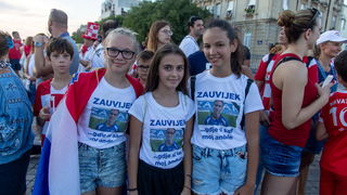 Veličanstven doček četvorice zadarskih Vatrenih od Gradskog mosta do Foruma