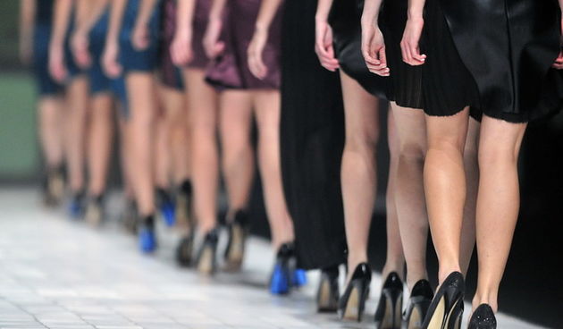 žene, cipele, štikle Zagreb, 150312.Dove Fashion.hr fall-winter 2012/2013, modno dogadjanje koje se odrzava od 15. do 17. ozujka u paviljonu 10 Zagrebackog velesajma. Prvog dana sa modnim revijama predstavili su se designeri: Clash of 9, Aleksandar Zareva