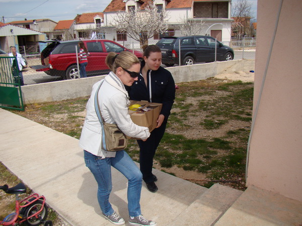 Humanitani uskrsni konvoj Zadar – Oklaj