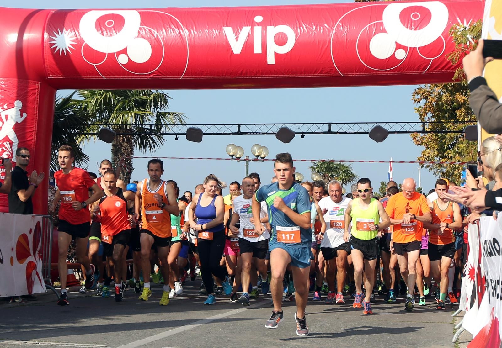 Šibenik: Dječja te utrke Šibenskih deset & Draženova četvorka povodom 53. rođendana Dražena Petrovića Šibenik: Dječja te utrke Šibenskih deset & Draženova četvorka povodom 53. rođendana Dražena Petrovića