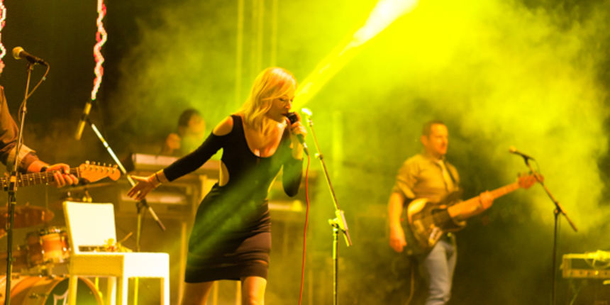 Jelena Rozga u Hitch Baru, 25. srpnja 2014., foto Ivan Toman Jelena Rozga u Hitch Baru, 25. srpnja 2014., foto Ivan Toman