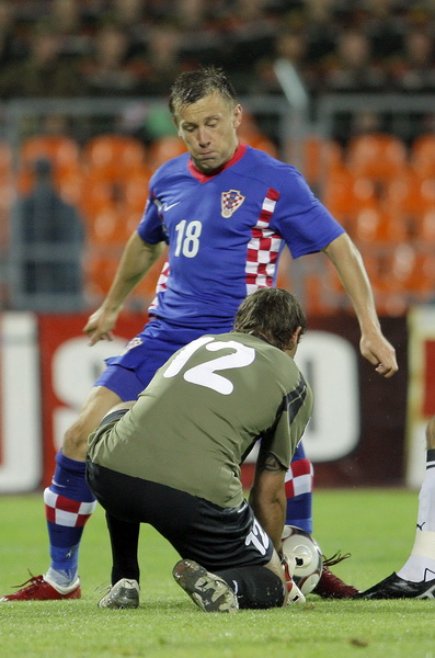 Minsk, 120809.
Stadion Dinamo Minsk
Kvalifikacijska nogometna utakmica za Svjetsko nogometno prvenstvo 2010. Bjelorusija – Hrvatska.
Na fotografiji: Ivica Olic.
Foto : Jakov Prkic / Cropix Minsk, 120809.
Stadion Dinamo Minsk
Kvalifikacijska nogometna utakmica za Svjetsko nogometno prvenstvo 2010. Bjelorusija – Hrvatska.
Na fotografiji: Ivica Olic.
Foto : Jakov Prkic / Cropix