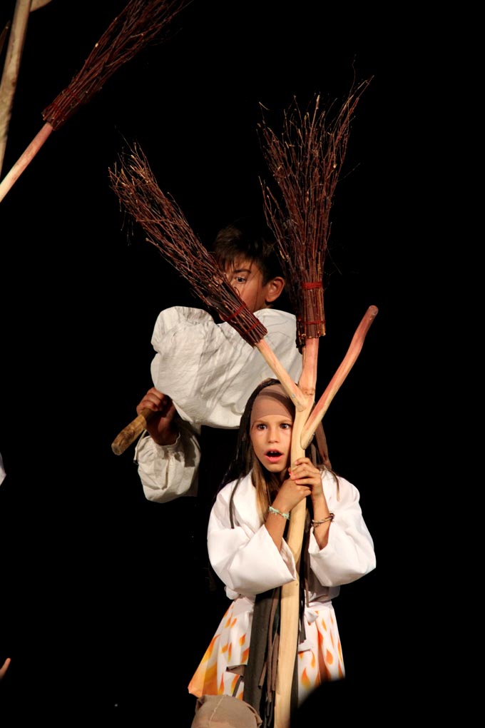 Diklo: “Šuma Striborova” u izvedbi kazališne radionice Donatolina, foto: Iva Perinčić Diklo: “Šuma Striborova” u izvedbi kazališne radionice Donatolina, foto: Iva Perinčić