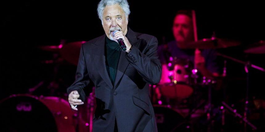 Zagreb, 211111.
Legendarni pjevac Tom Jones, odrzao je veceras koncert u Areni Zagreb u sklopu  Praise & Blame  europske turneje.
Foto: Neja Markicevic / CROPIX