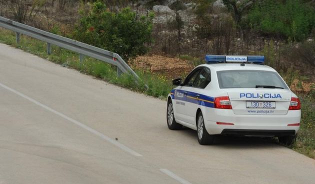 Ilustacije za Ministarstvo unutarnjih poslova. Photo: Hrvoje Jelavic/PIXSELL Autor  Hrvoje Jelavic/PIXSELL Ključne riječi  mup, palica, stop policija, policija ilustracija, policajac