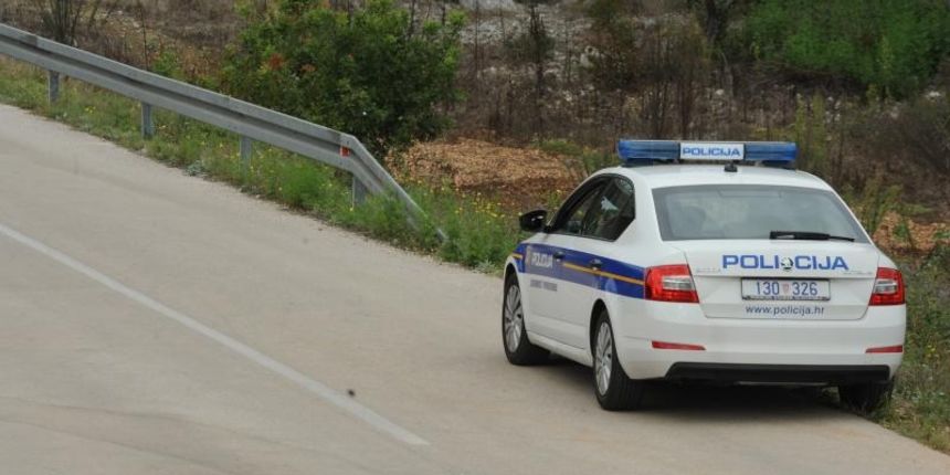 Ilustacije za Ministarstvo unutarnjih poslova. Photo: Hrvoje Jelavic/PIXSELL Autor  Hrvoje Jelavic/PIXSELL Ključne riječi  mup, palica, stop policija, policija ilustracija, policajac