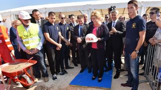 Predsjednica Kolinda Grabar Kitarović otvorila radove na zgradi putničkog terminala u Gaženici. Photo: Dino Stanin/PIXSELL Predsjednica Kolinda Grabar Kitarović otvorila radove na zgradi putničkog terminala u Gaženici. Photo: Dino Stanin/PIXSELL