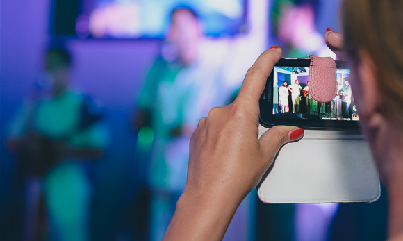 Klapa Kampanel @ Menfisto bar, 18.7.2015. (foto: Ivan Toman) Klapa Kampanel @ Menfisto bar, 18.7.2015. (foto: Ivan Toman)