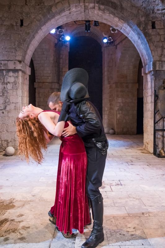 Povodom obiljezavanja 400. godina smrti Williama Shakespearea premijerno je izveden Othello, tragedija Williama Shakespearea u režiji Ivice Boban i s Draganom Despotom kao Othellom