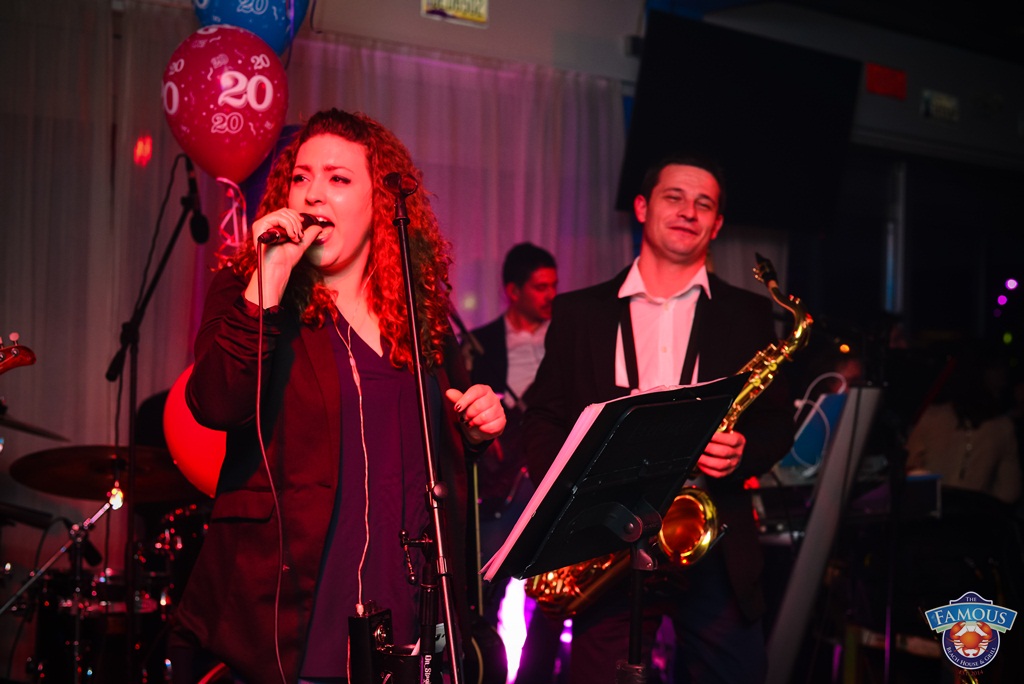 U Famous beach and grill baru Rockatansky bend proslavio je 20 godina djelovanja U Famous beach and grill baru Rockatansky bend proslavio je 20 godina djelovanja