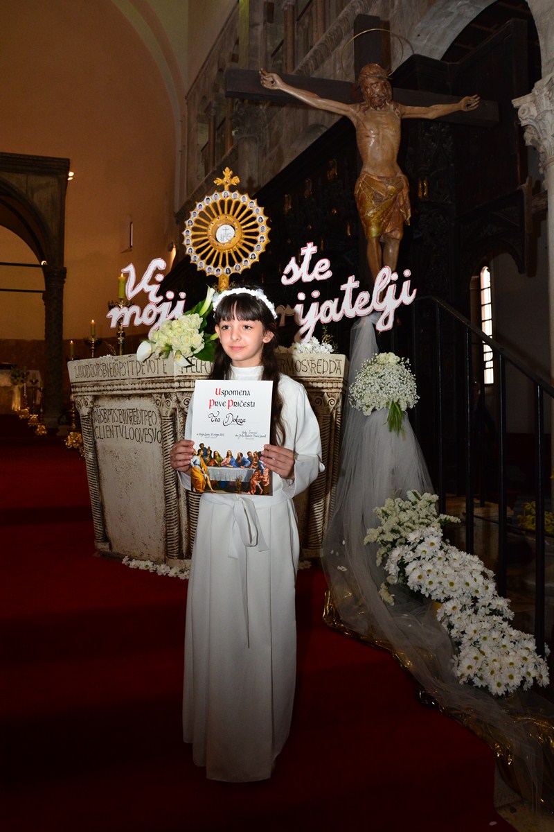 Sakrament Prve pričesti u katedrali sv. Stošije, foto- Iva Perinčić