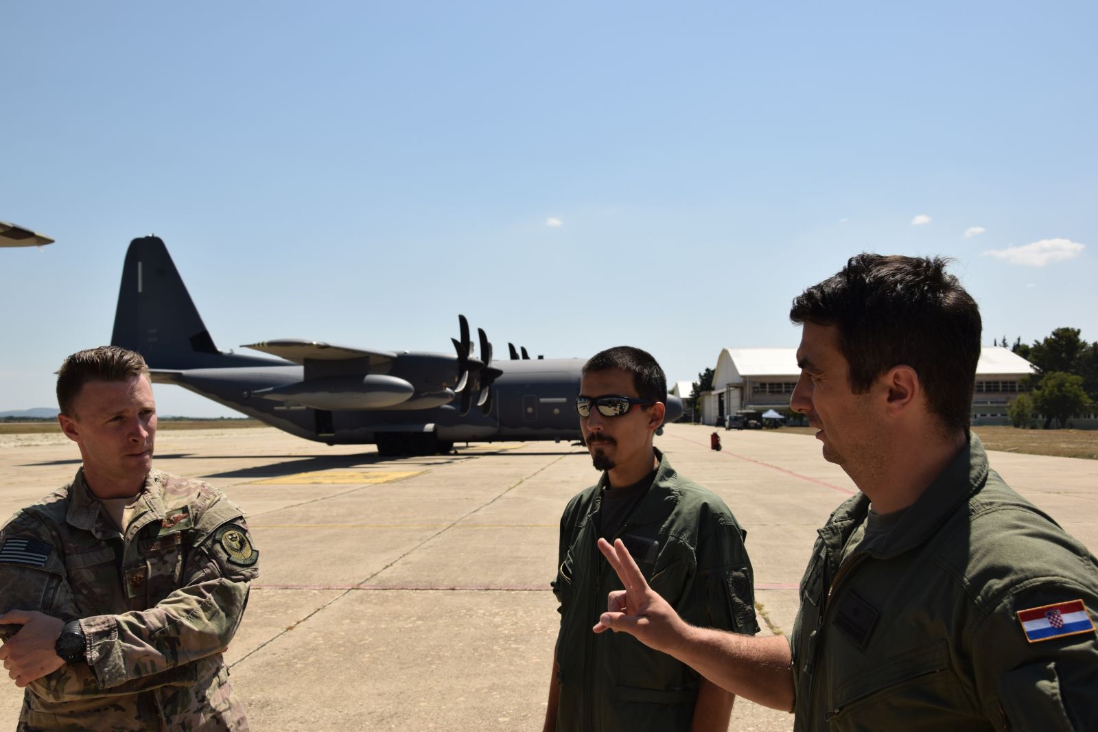 Američka posada MC-130 stigla u vojnu bazu Zemunik Američka posada MC-130 stigla u vojnu bazu Zemunik