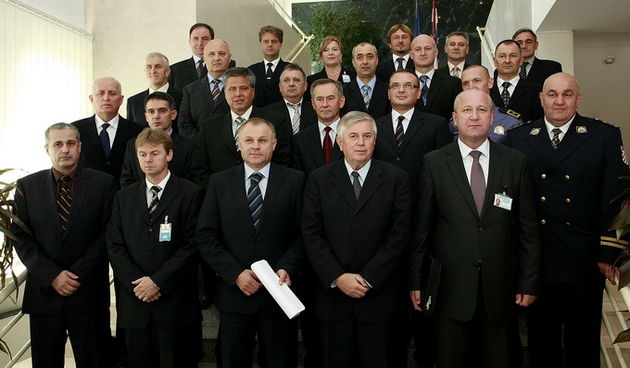Zagreb, 190912.
Ravnateljstvo policije, Ilica 335.
Konferencija za medije u Amfiteatru Ravnateljstva policije na kojoj je predstavljeno devetnaest novih nacelnika policije.
Na fotografiji:
Foto: Ronald Gorsic / CROPIX