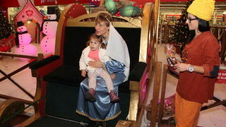 Sv. Luce razveselila mališane u Supernova centru, Foto: Iva Perinčić Sv. Luce razveselila mališane u Supernova centru, Foto: Iva Perinčić